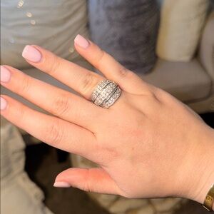 Elegant Silver Band Ring